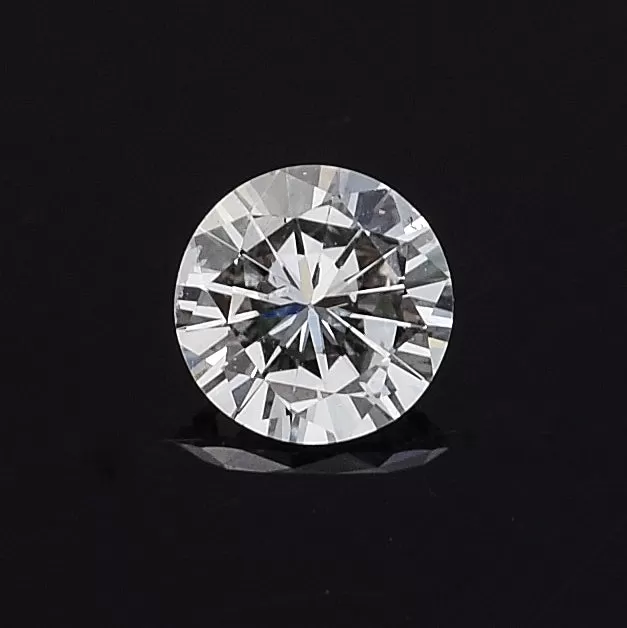 0.32 Carat GIA Certified Round Brilliant Cut Diamond 4.56 - 4.60 x 2.58 mm D SI2