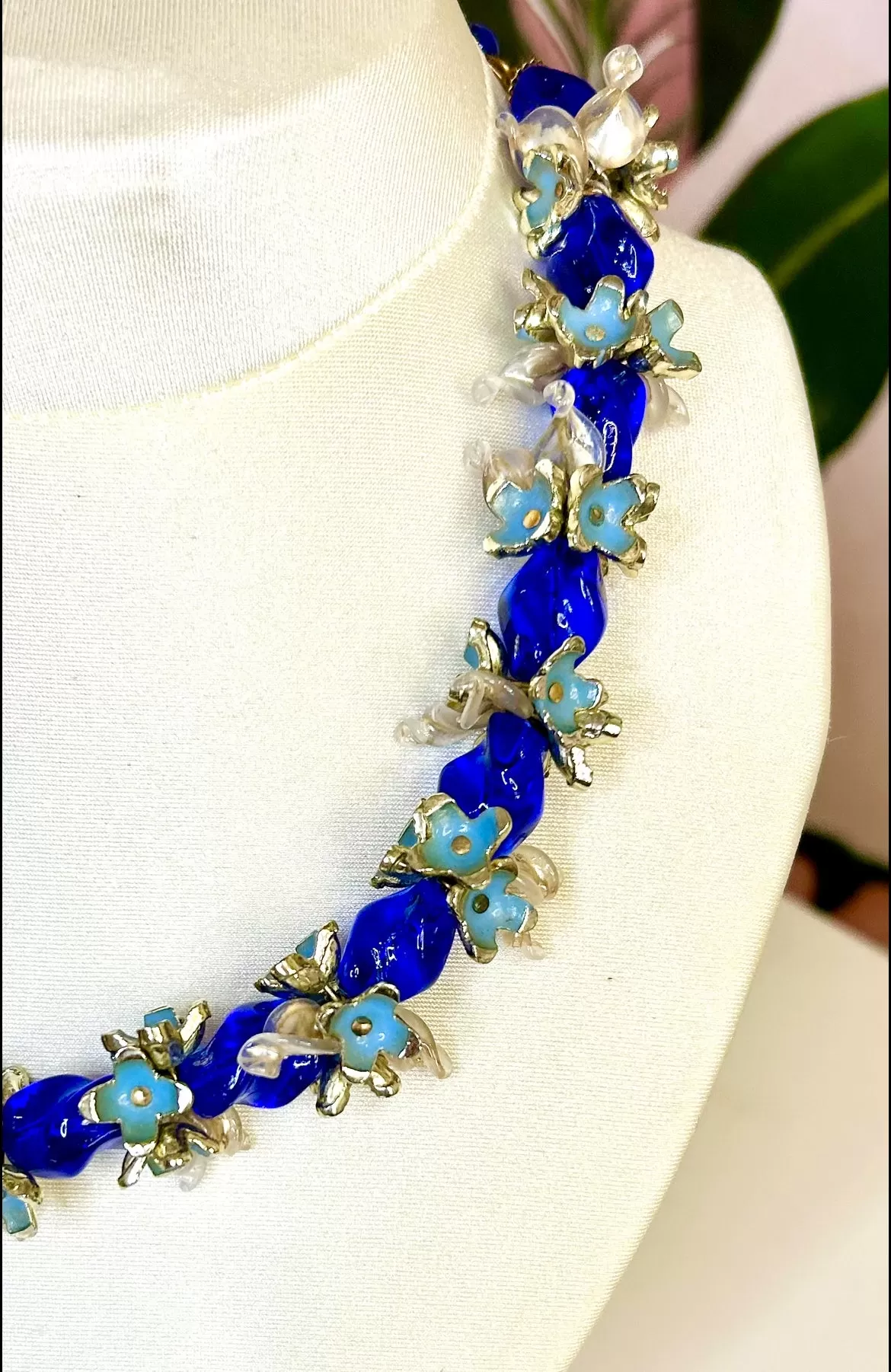 1950s Venetian Blue Glass Floral Necklace