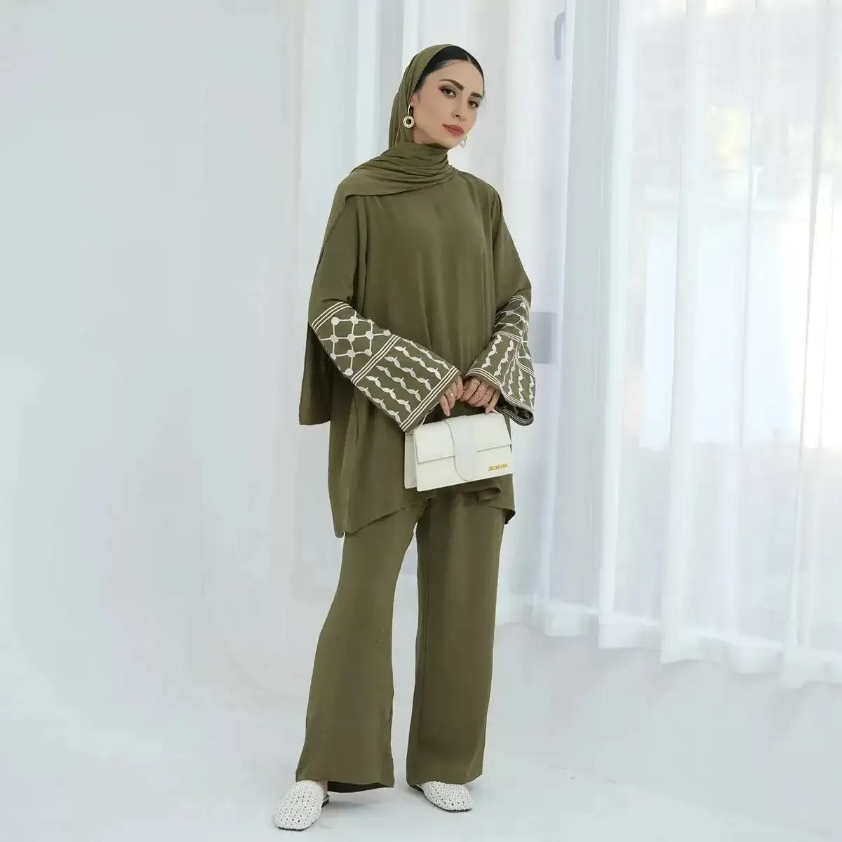 2 Pieces Set Keffiyeh Embroidery Sleeve Wrinkle Pant Suit With Tops