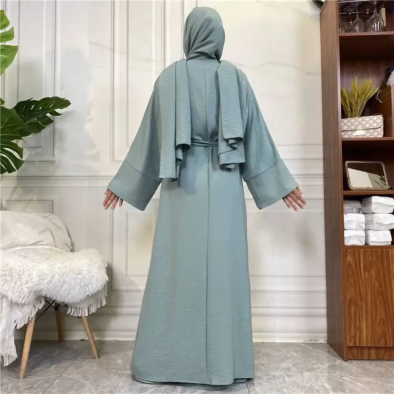 2 Pieces Set Wrinkle Muslim Women Abaya Dress Set With Open Abaya And Sleeveless Inner Dress