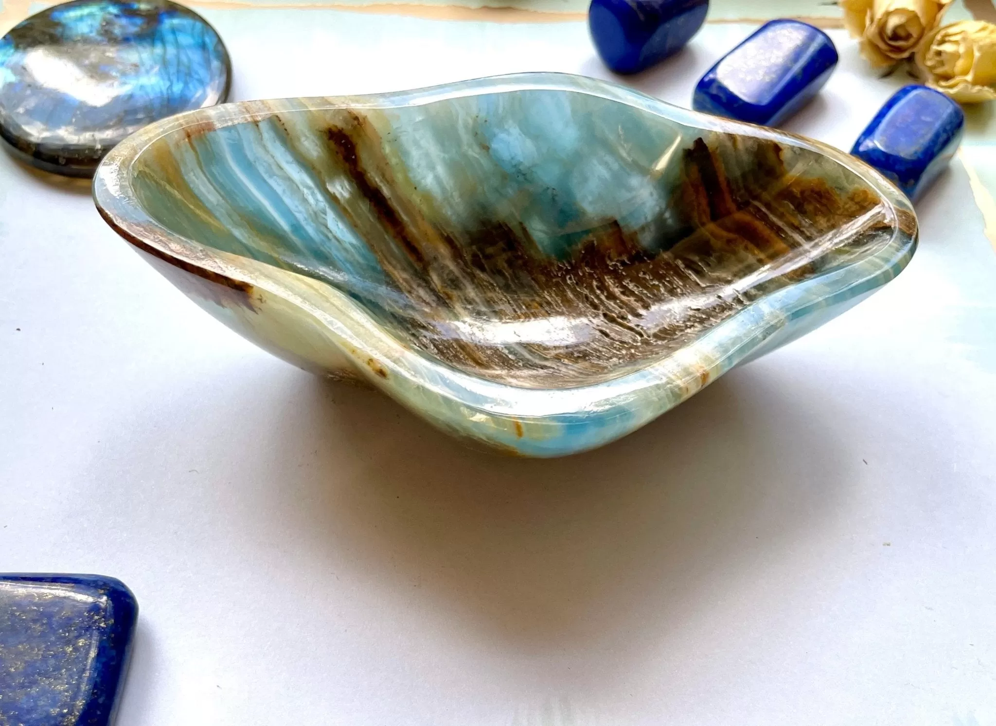 Daisy Blue Onyx dish