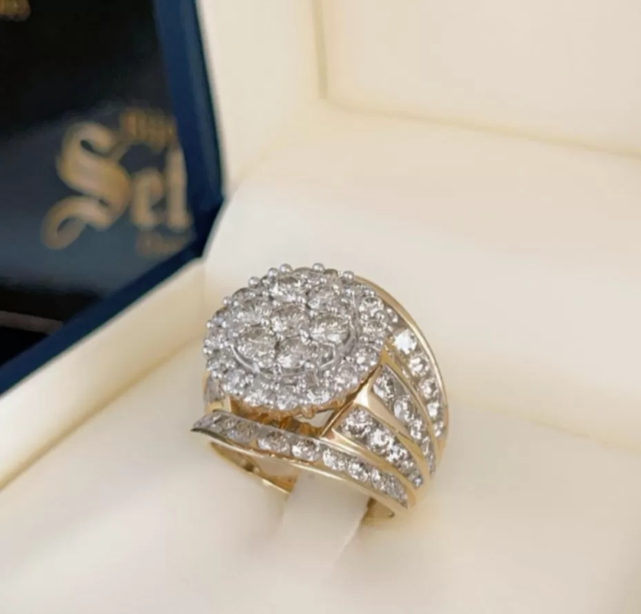 Diamond cocktail ring