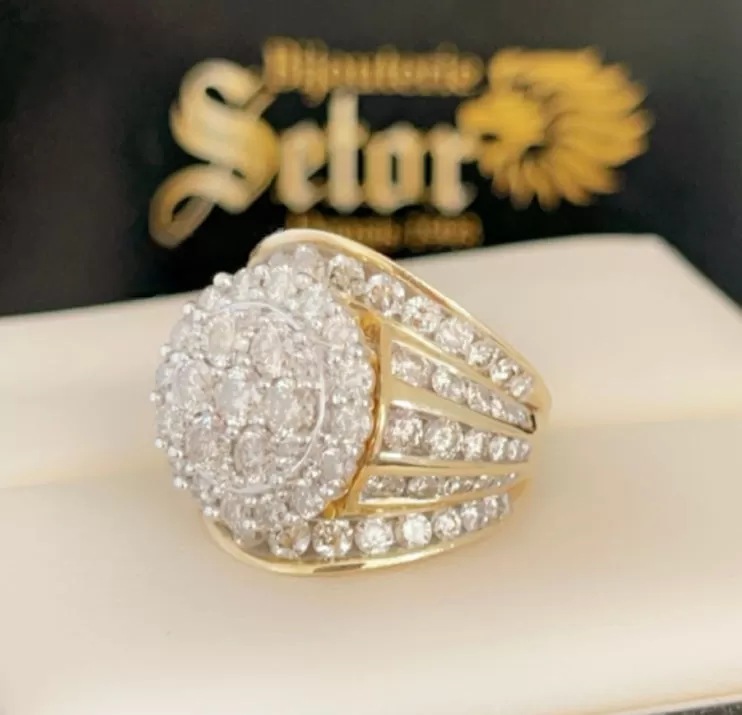 Diamond cocktail ring