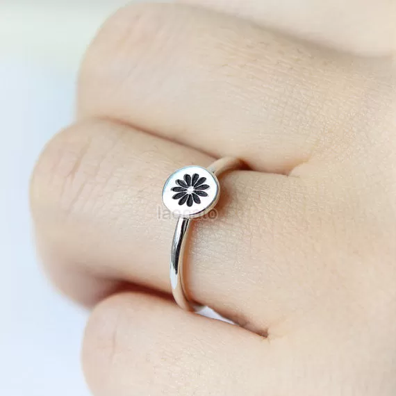 Flower Icon Ring in 925 sterling silver / rose, daisy, cherry blossoms