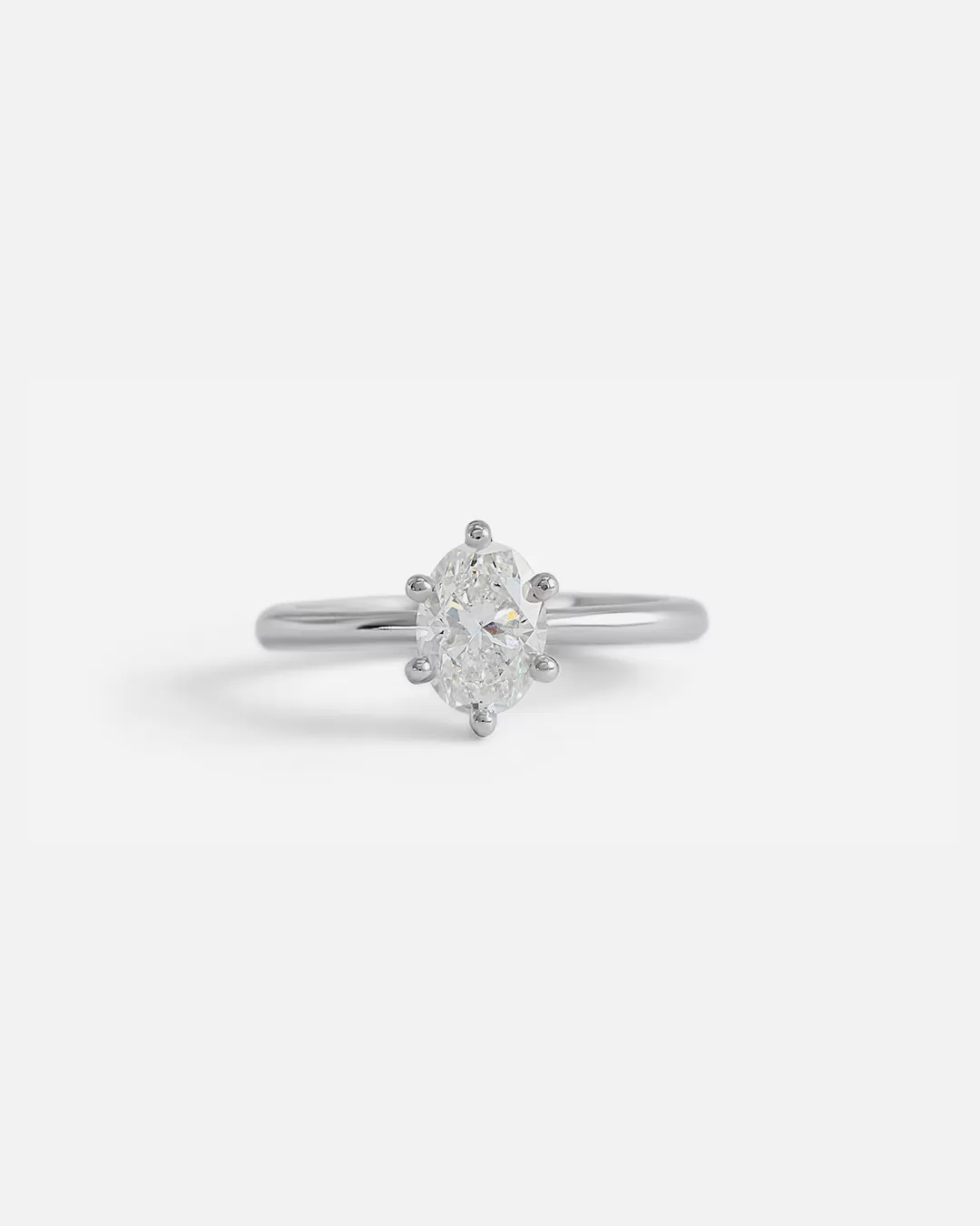 Lara / Oval White Diamond Ring